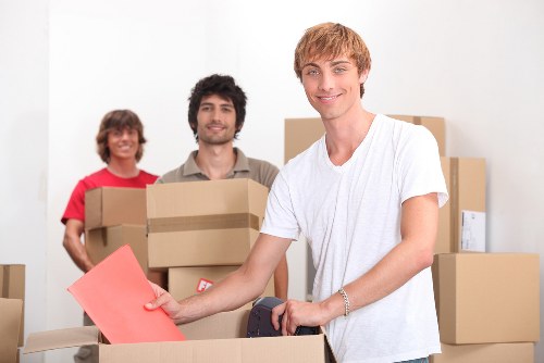 Flexible man and van transport for local collections and deliveries